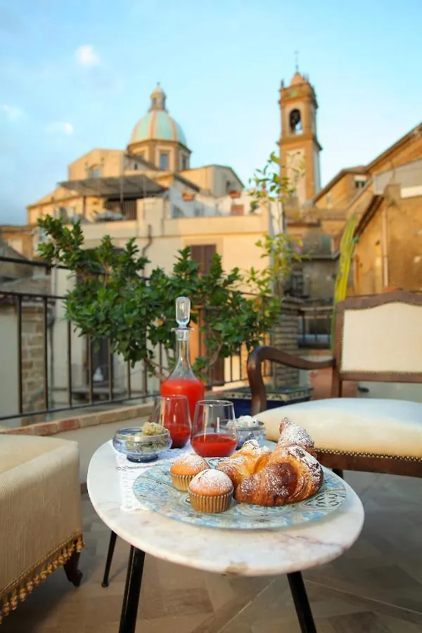B&B Ronco Zaffarana Caltagirone 0*,  Italy